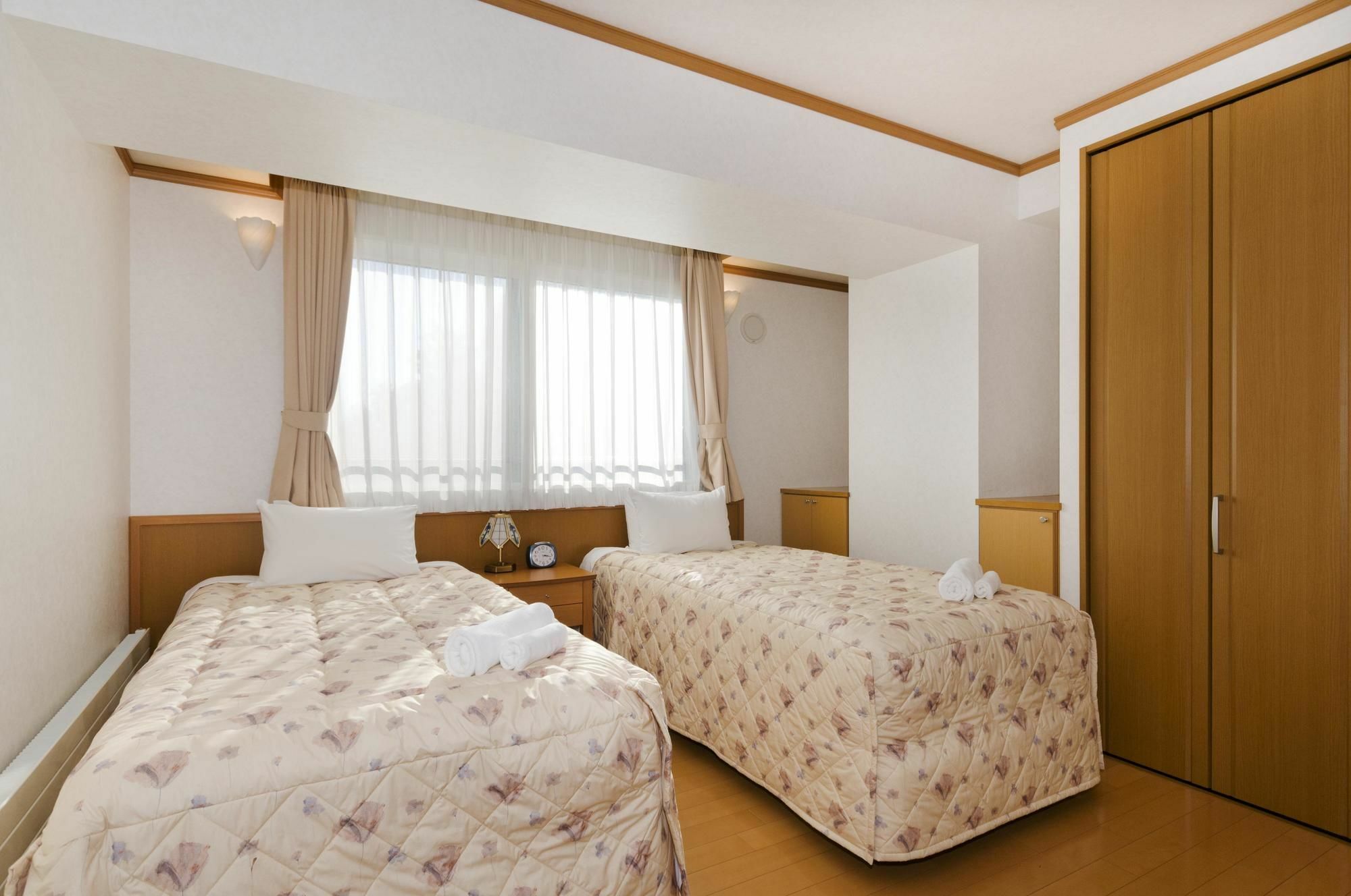 Mountainside Palace Куттян Экстерьер фото